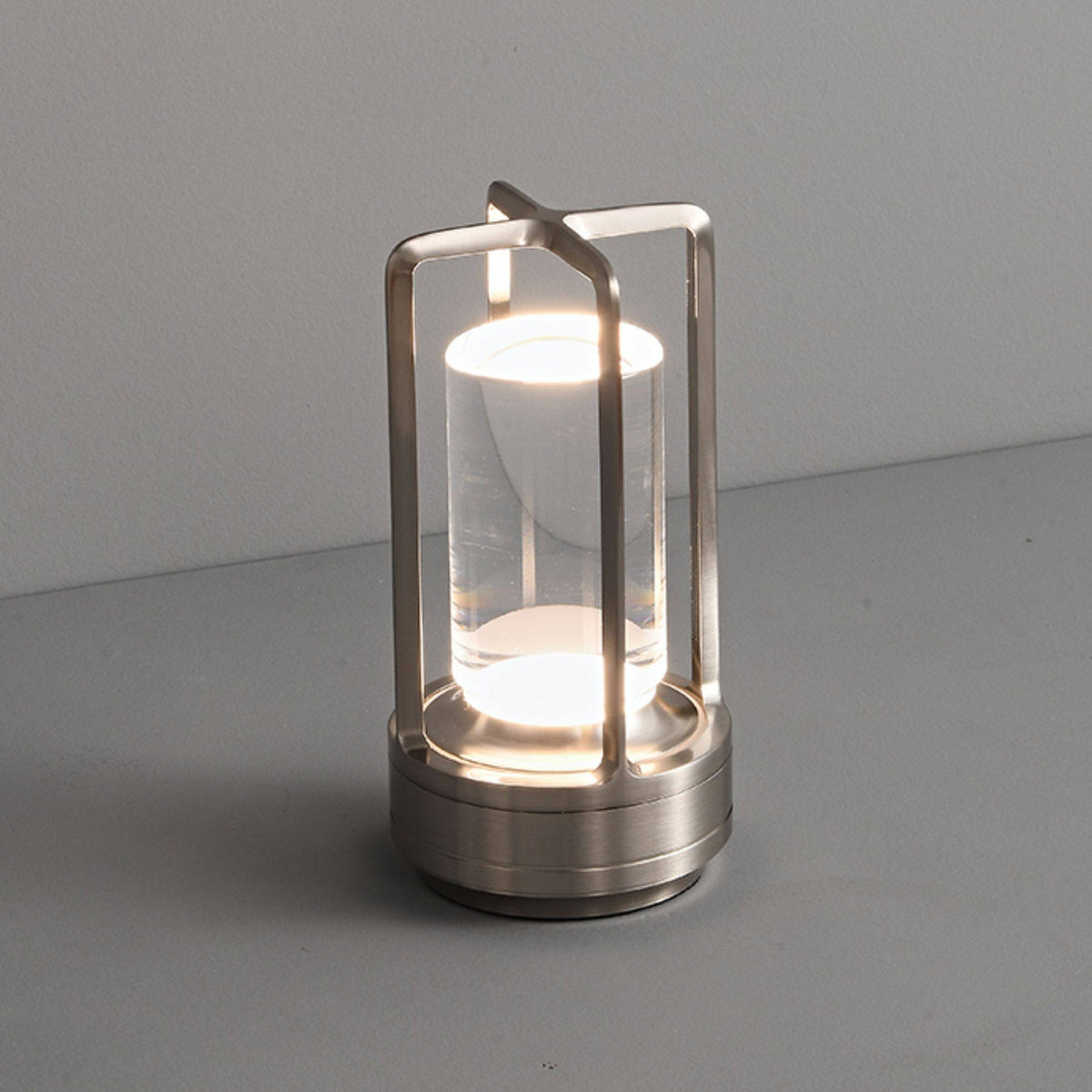 Solvane ładowalna lampa stołowa