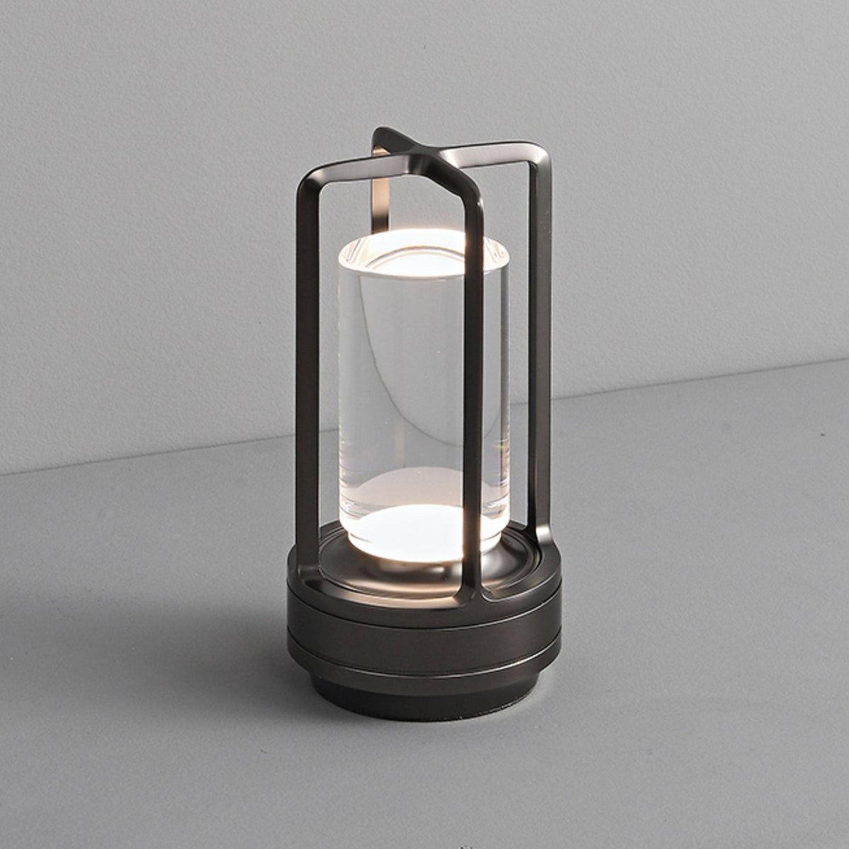 Solvane ładowalna lampa stołowa