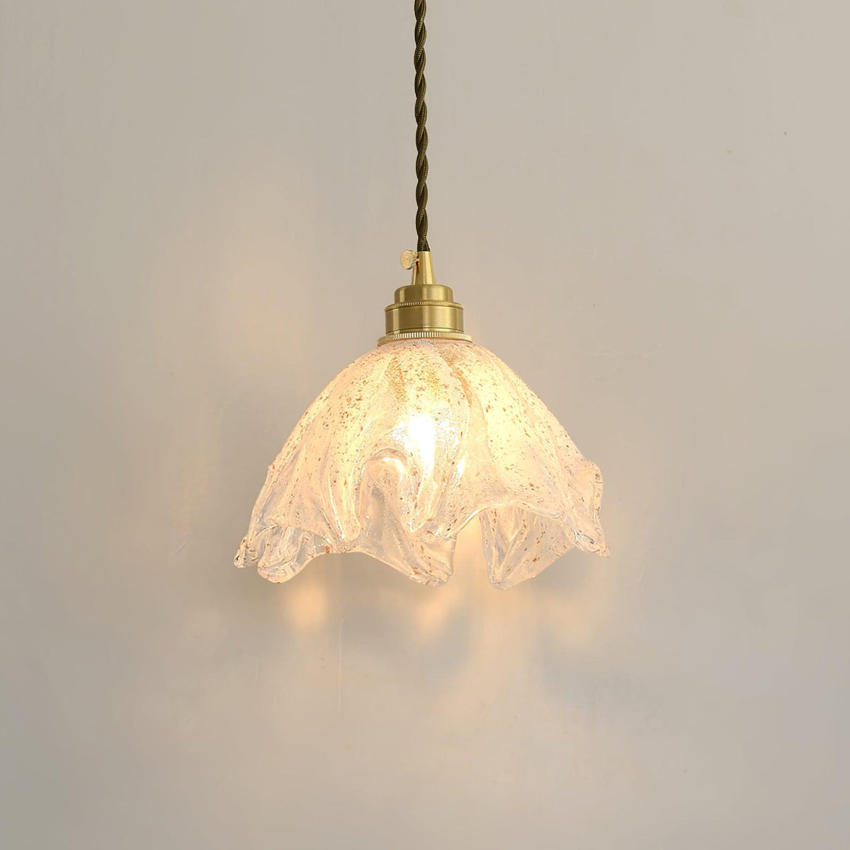 Deveny lampa wisząca mosiądz falowane szkło lotos vintage