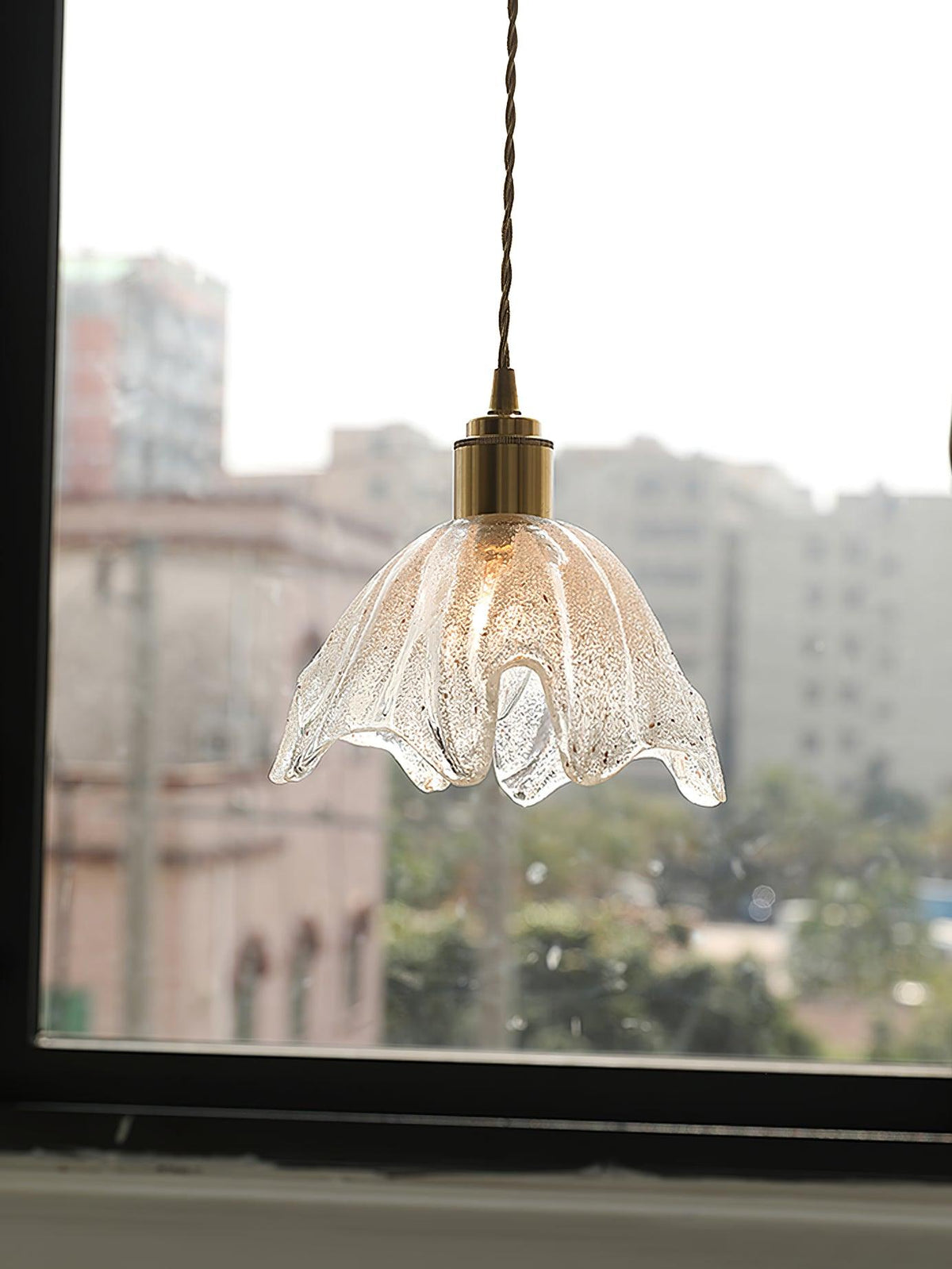 Deveny lampa wisząca mosiądz falowane szkło lotos vintage