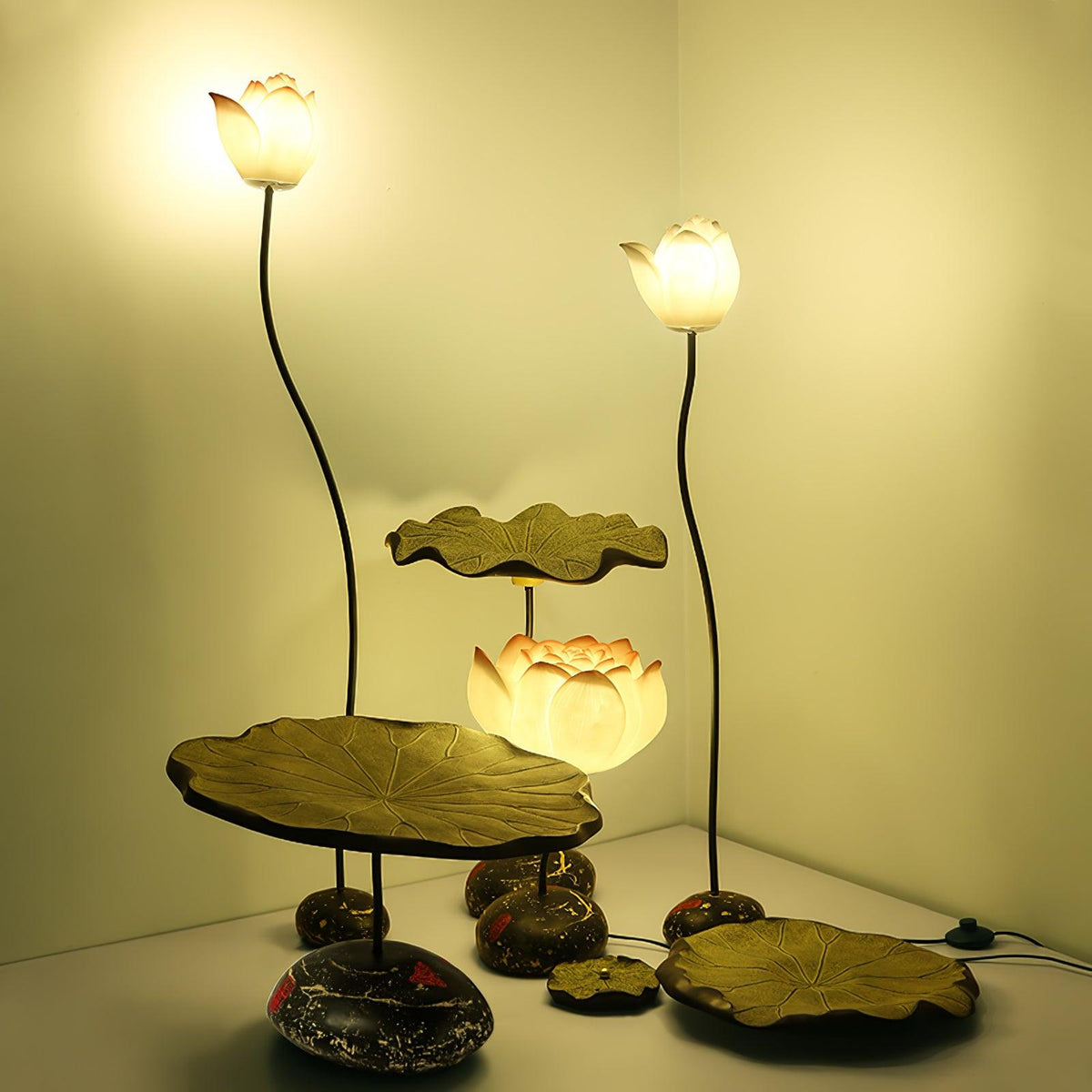 Arixen elegancka lampa stojąca Lotus