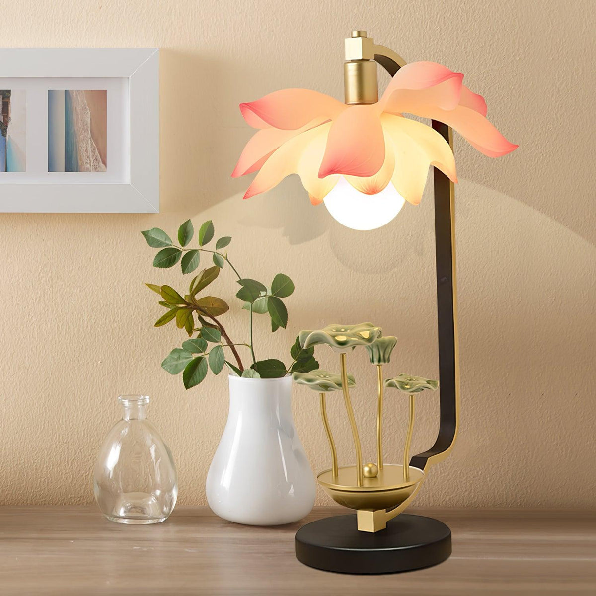 Lampa stołowa Olivia ze szkła ceramicznego
