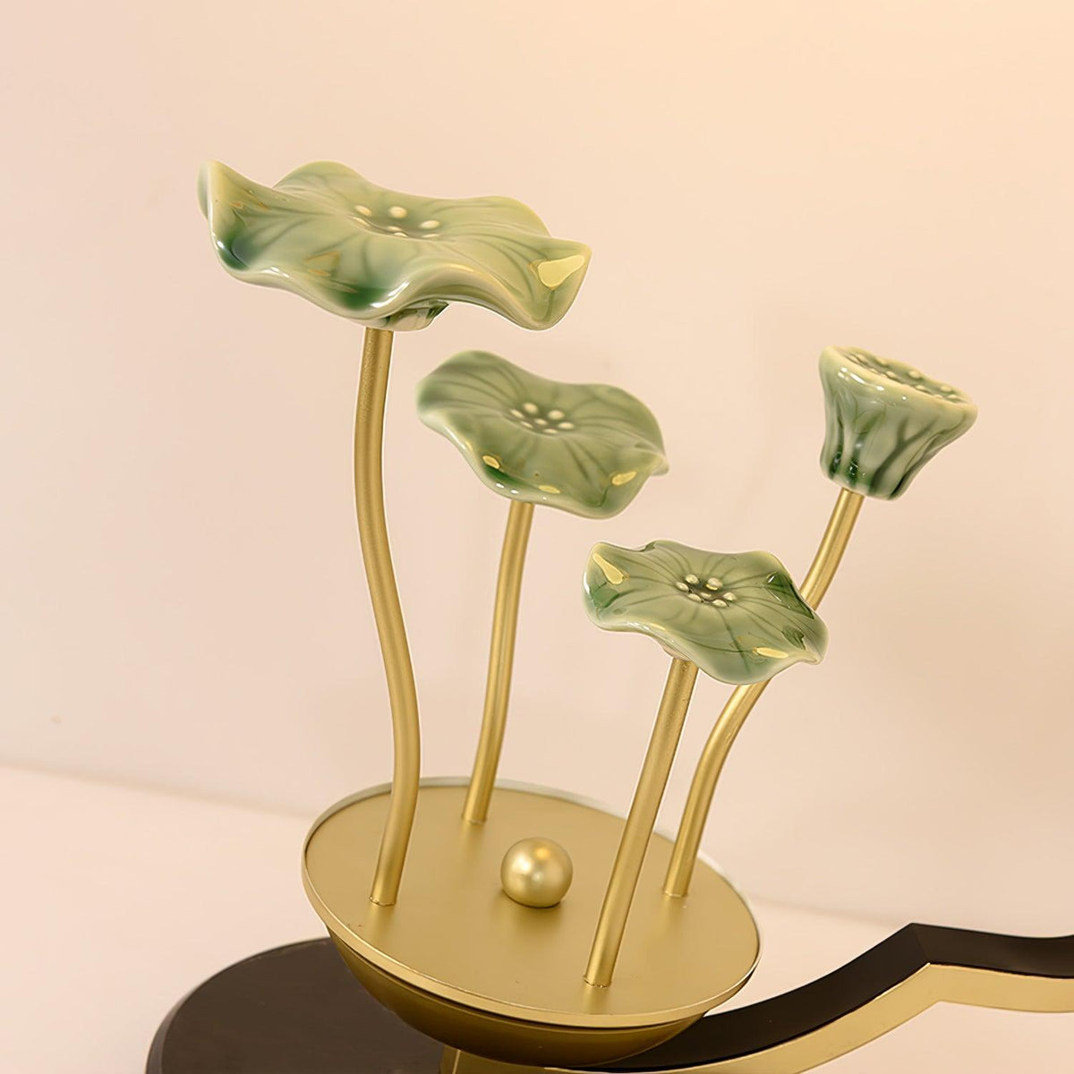 Lampa stołowa Olivia ze szkła ceramicznego
