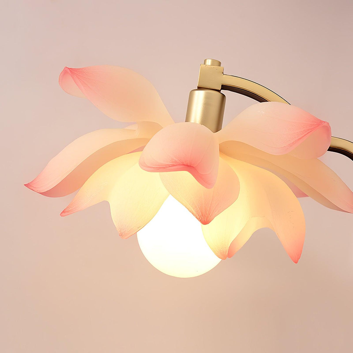 Lampa stołowa Olivia ze szkła ceramicznego