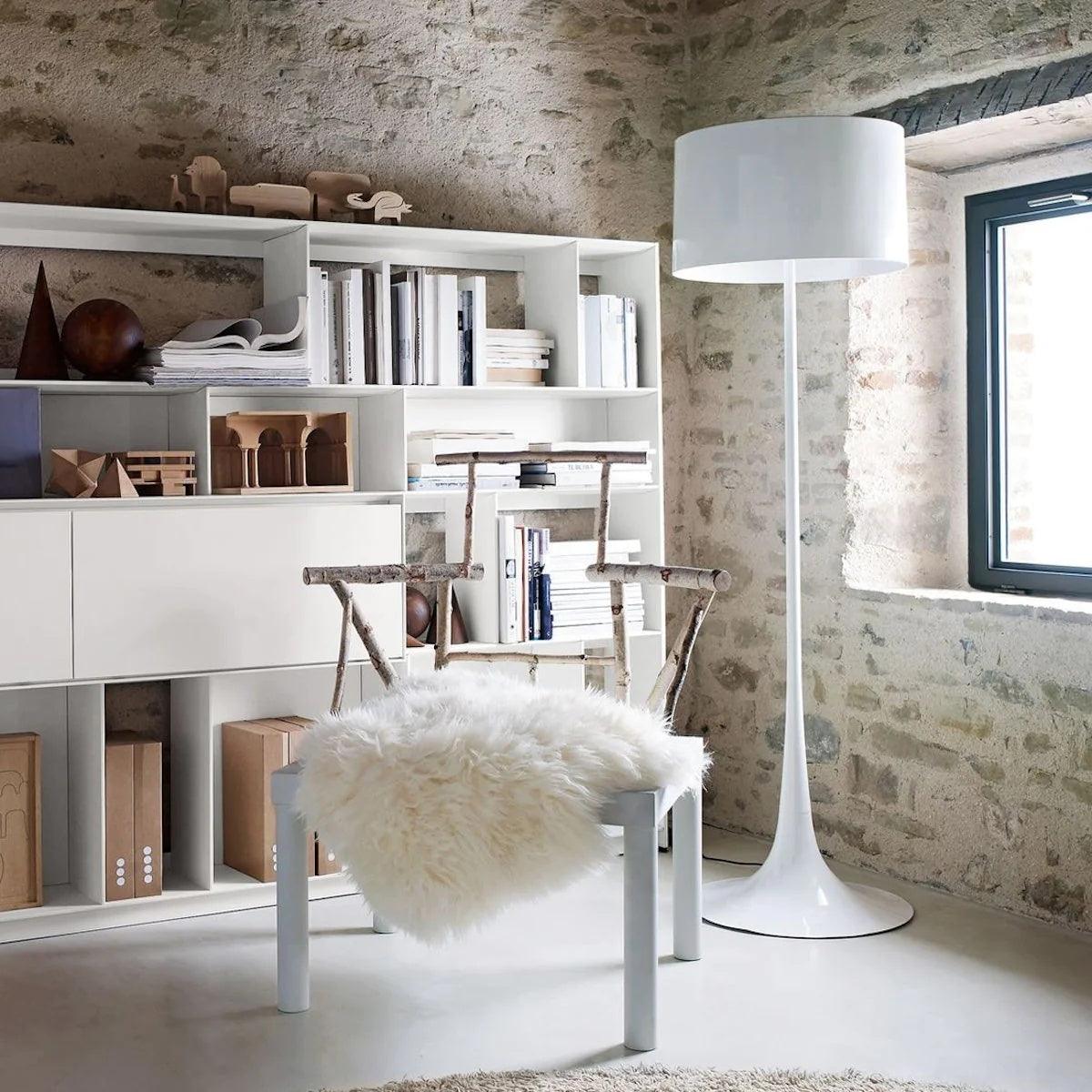 Riveette lampa stojąca