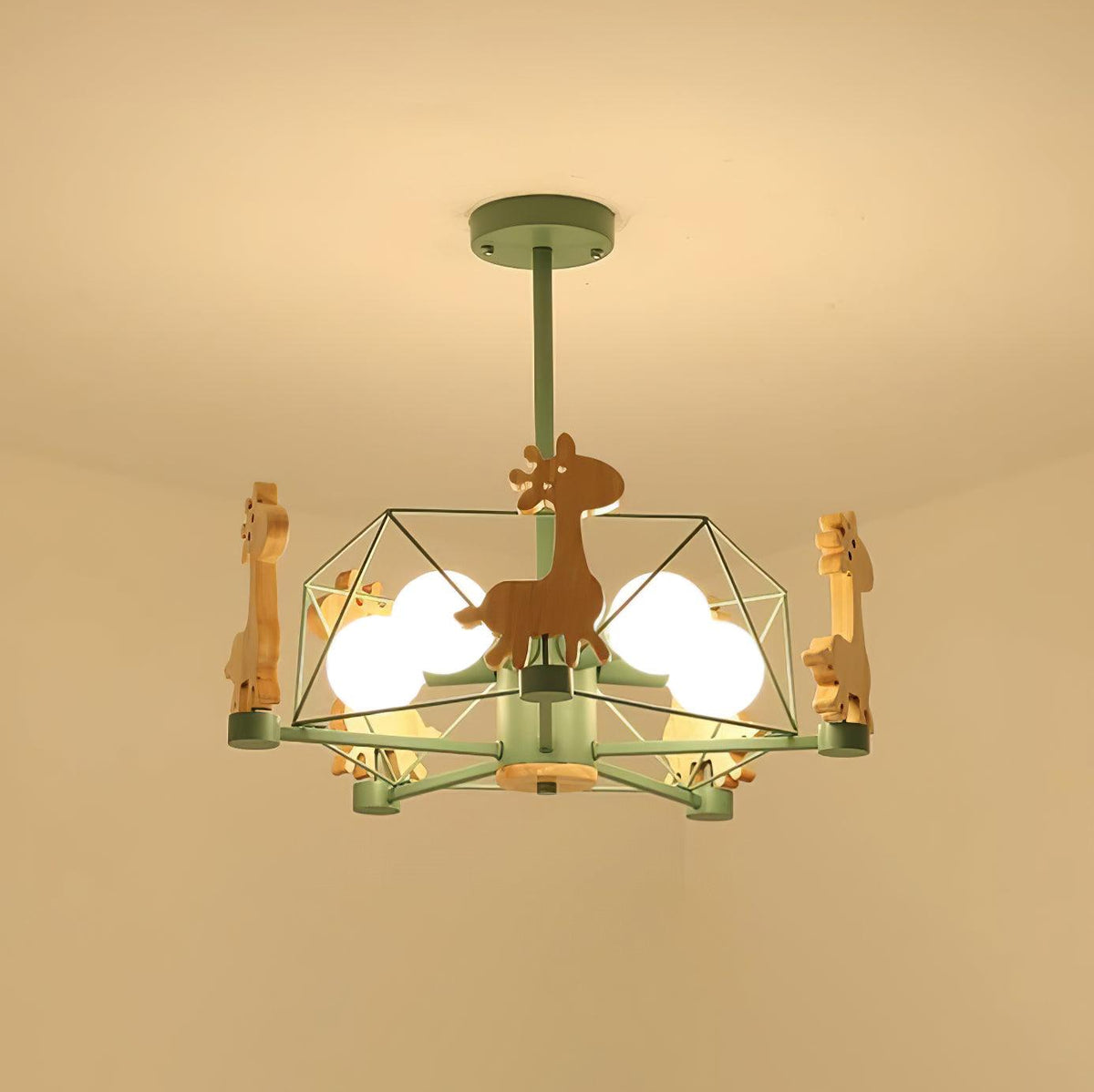Rinelian żyrandol Lovely Deer Wooden w kolorze zielonym i naturalnym drewnie