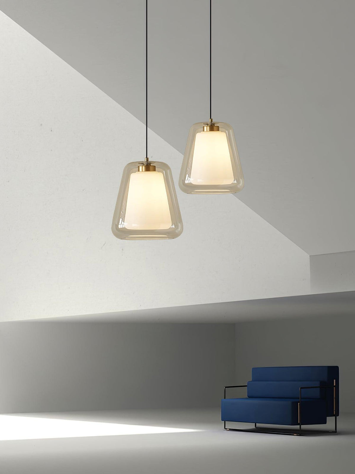 Ate złota lampa wisząca w stylu nowoczesnym