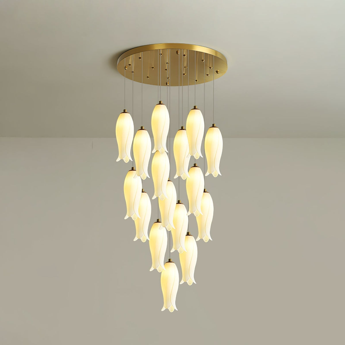 Sylirion żyrandol ze szkła Alabaster Brass