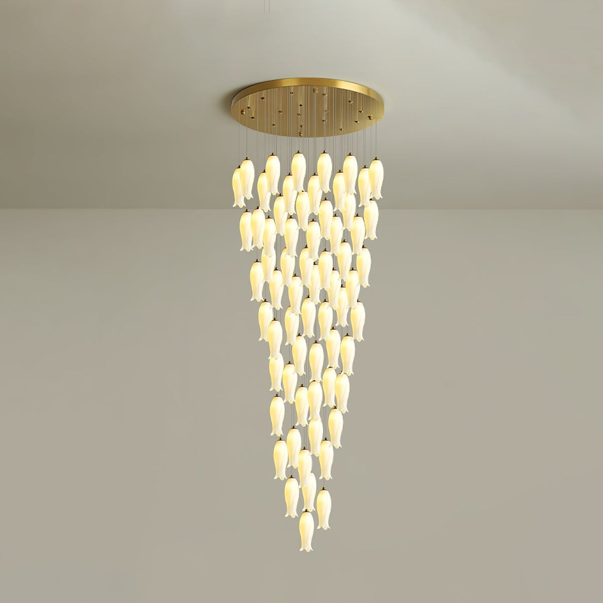 Sylirion żyrandol ze szkła Alabaster Brass