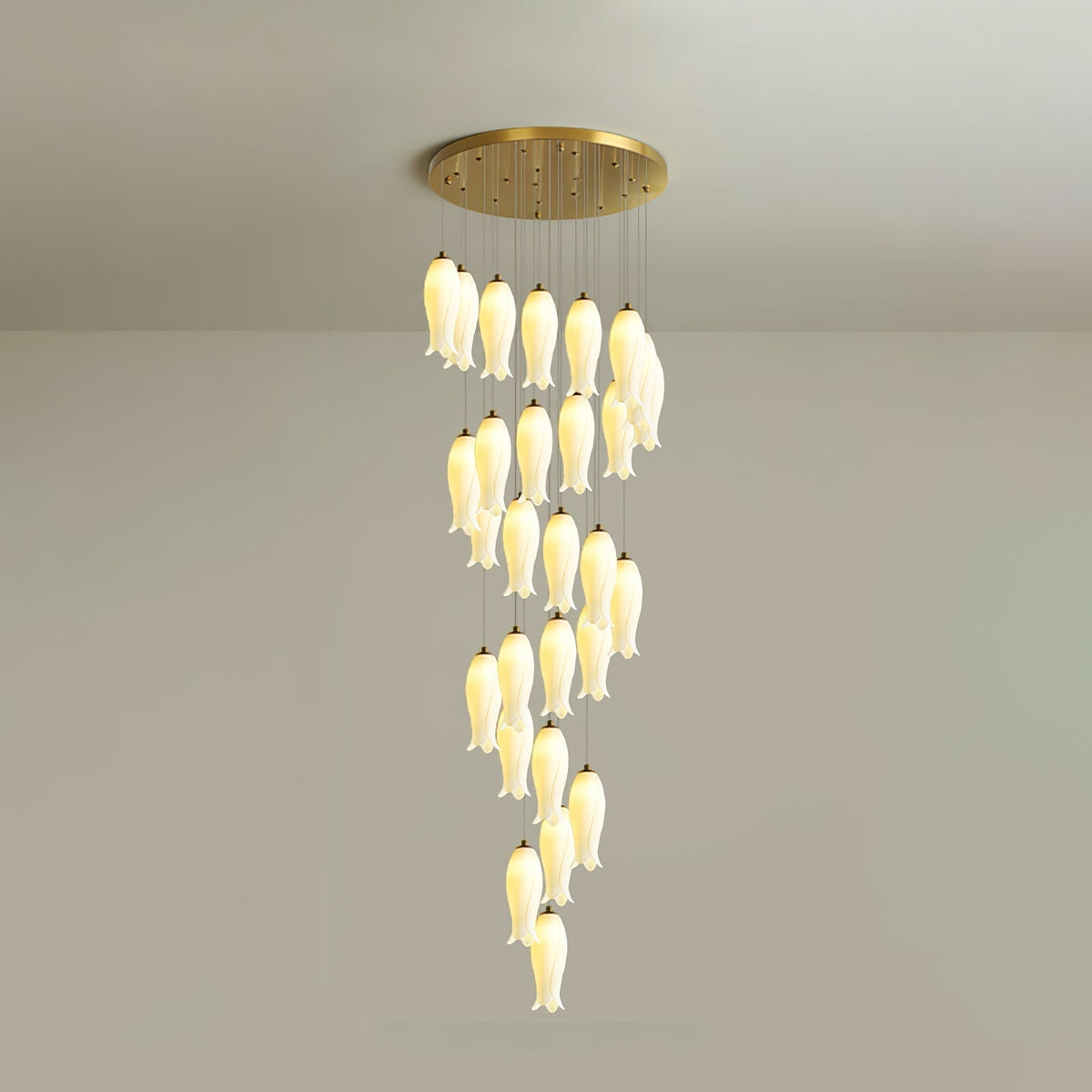 Sylirion żyrandol ze szkła Alabaster Brass