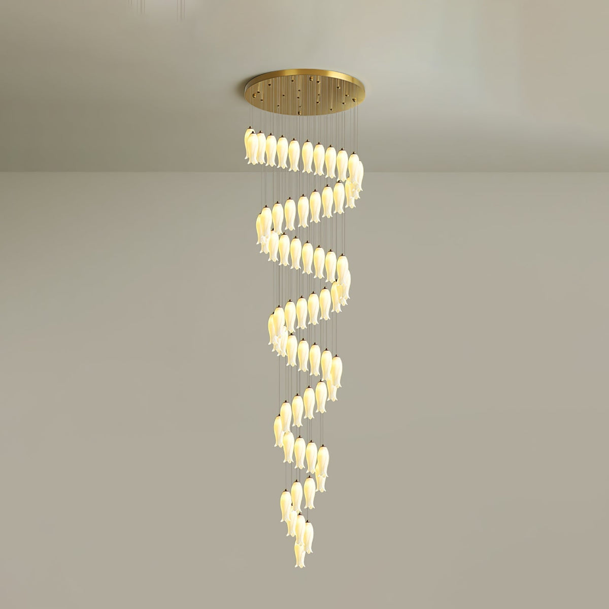 Sylirion żyrandol ze szkła Alabaster Brass