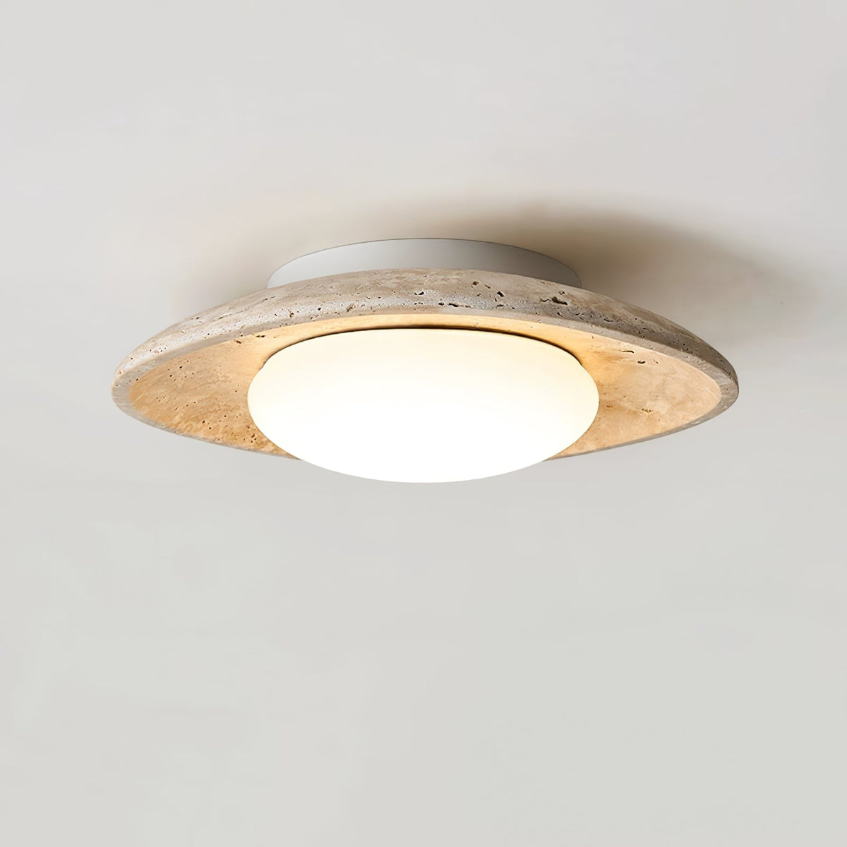 Serinora lampa sufitowa w travertynie