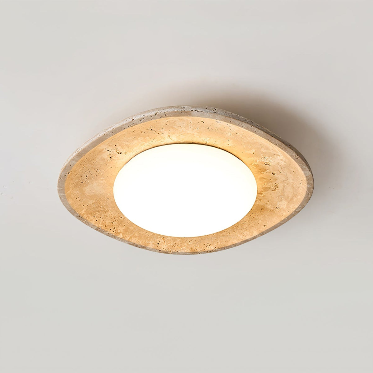 Serinora lampa sufitowa w travertynie
