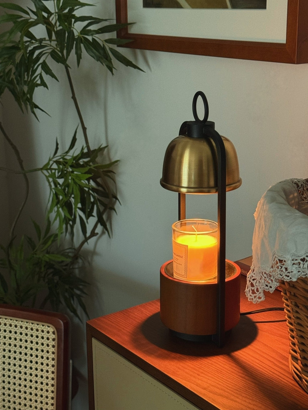 Lampa stołowa Rosa z drewna orzechowego
