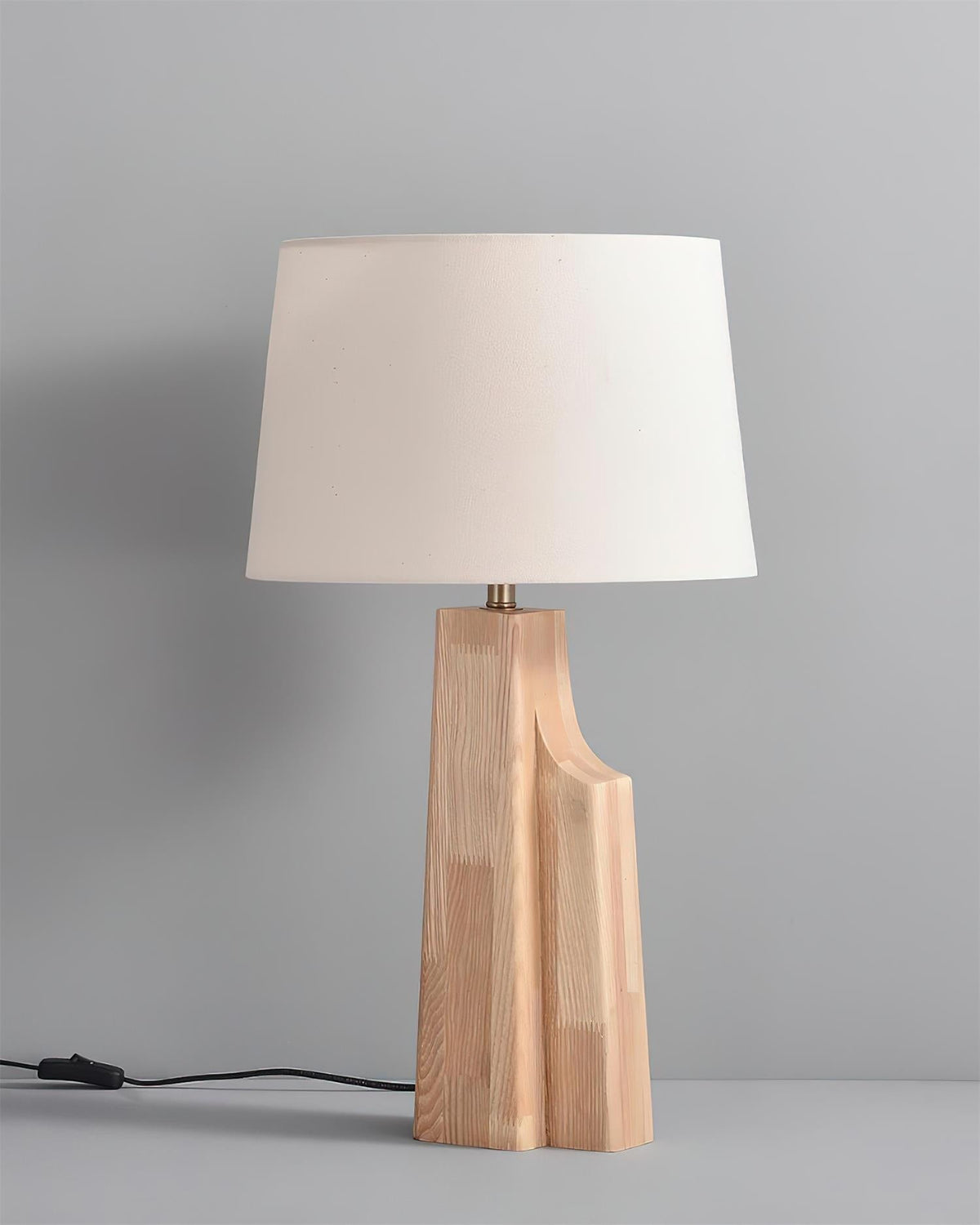 Luminaine lampa stołowa