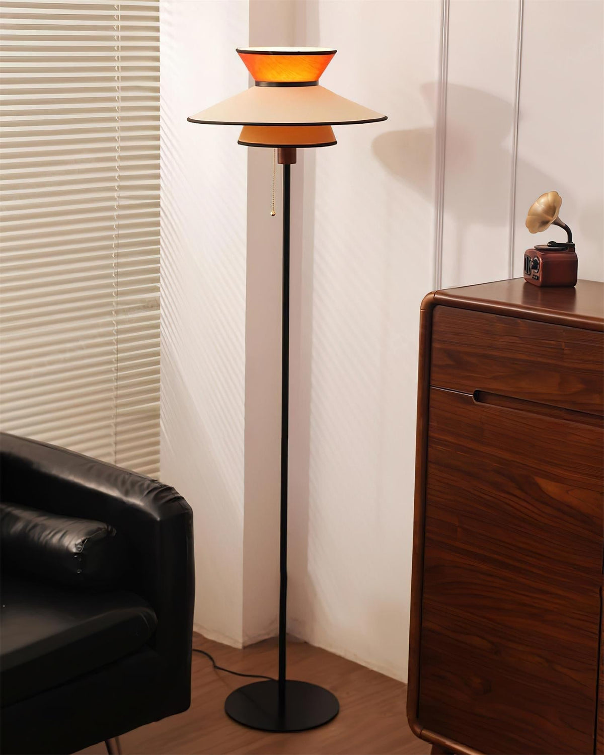 Lampa stojąca Oreliriella