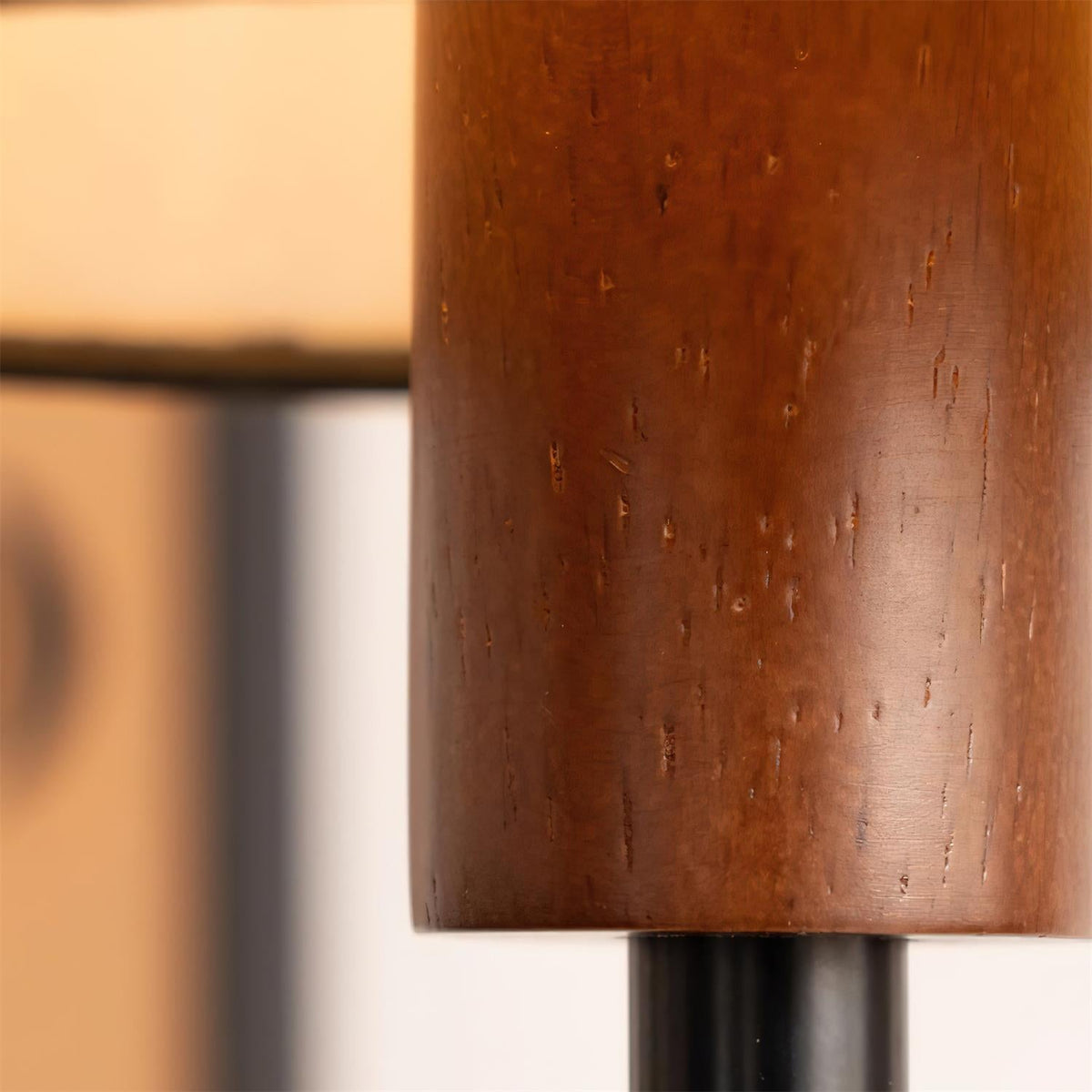 Lampa stojąca Oreliriella