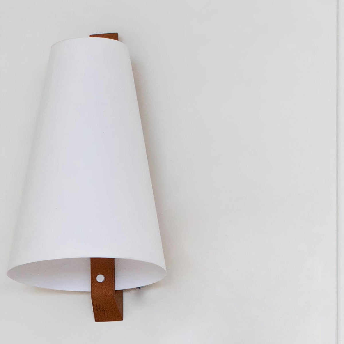 Miriam nowoczesna minimalistyczna kinkietowa lampa z tworzywa sztucznego