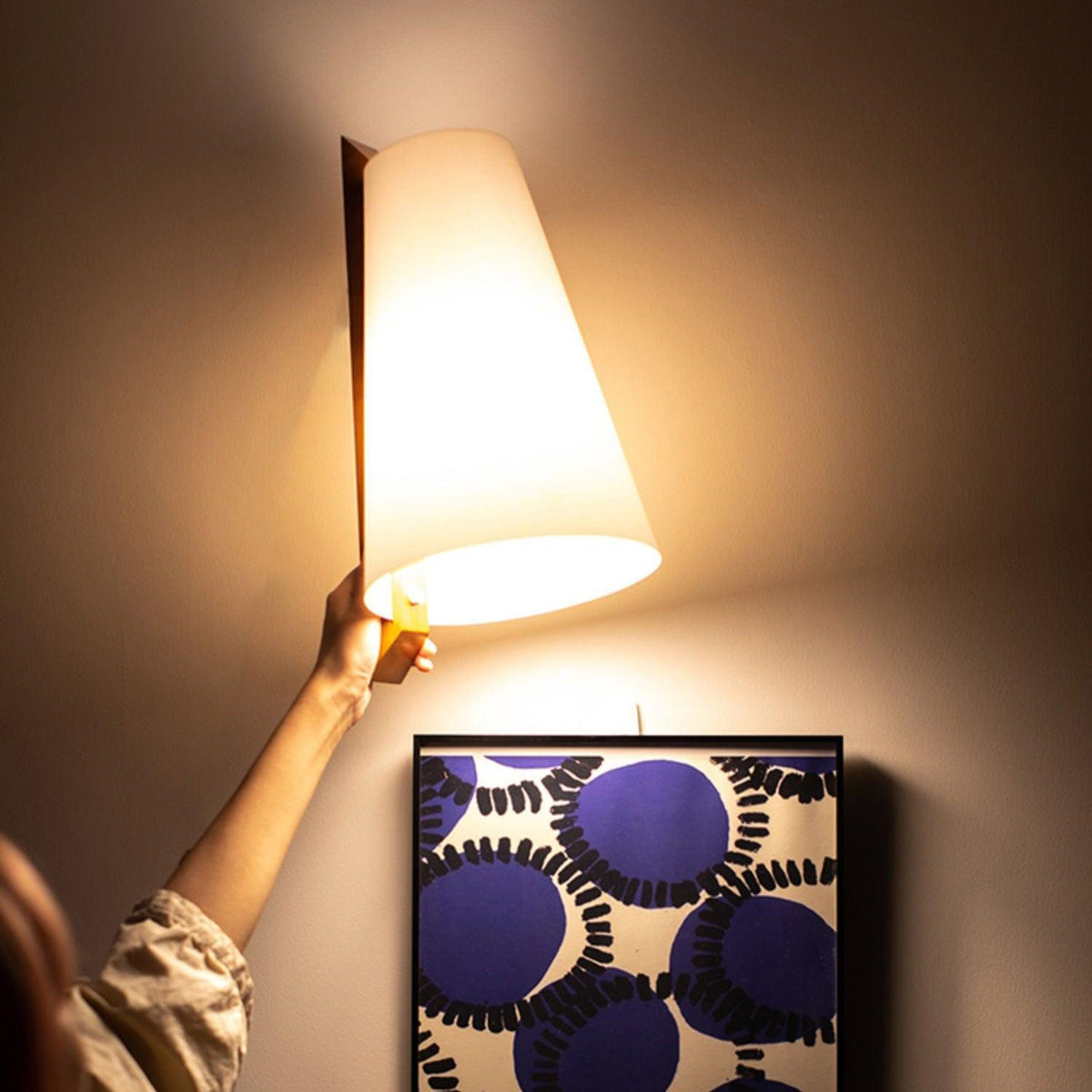 Miriam nowoczesna minimalistyczna kinkietowa lampa z tworzywa sztucznego