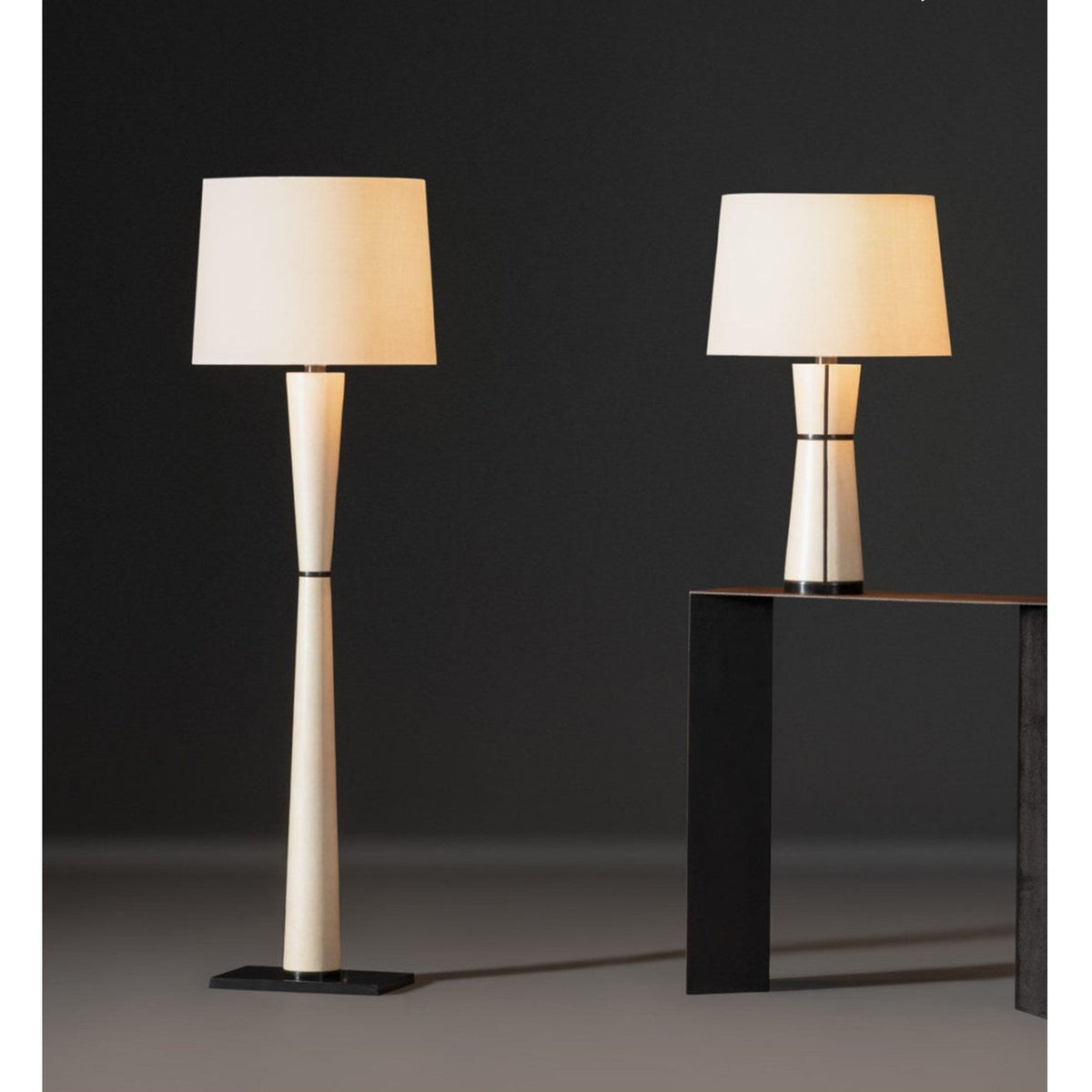Lampa stołowa Mireria ze skóry