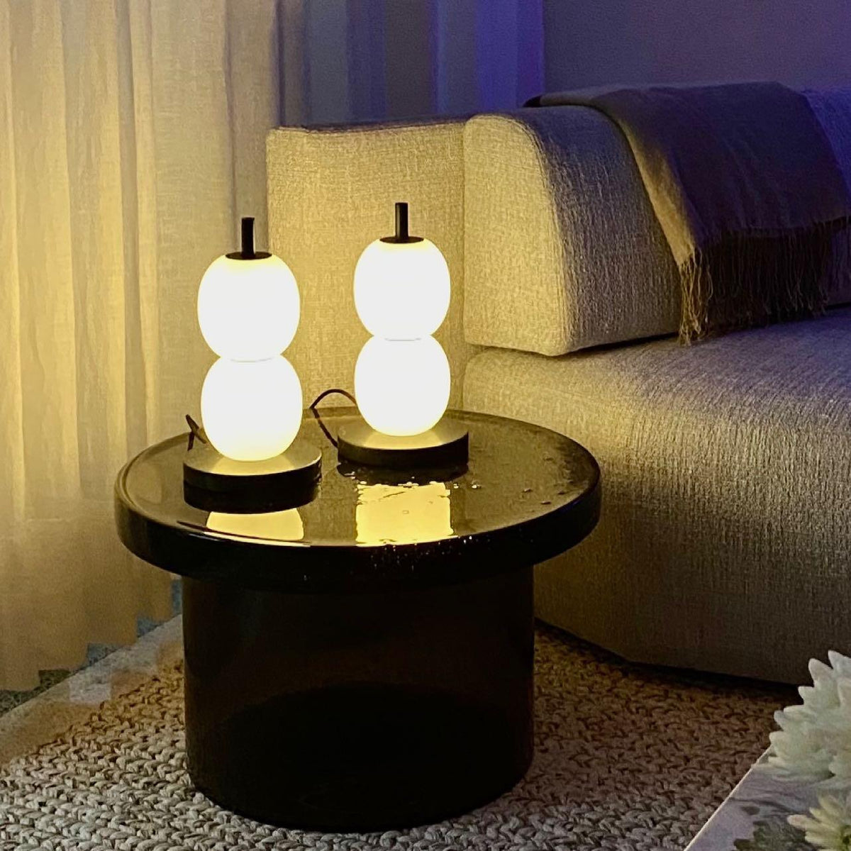 Olive nowoczesna lampa stołowa z marmuru