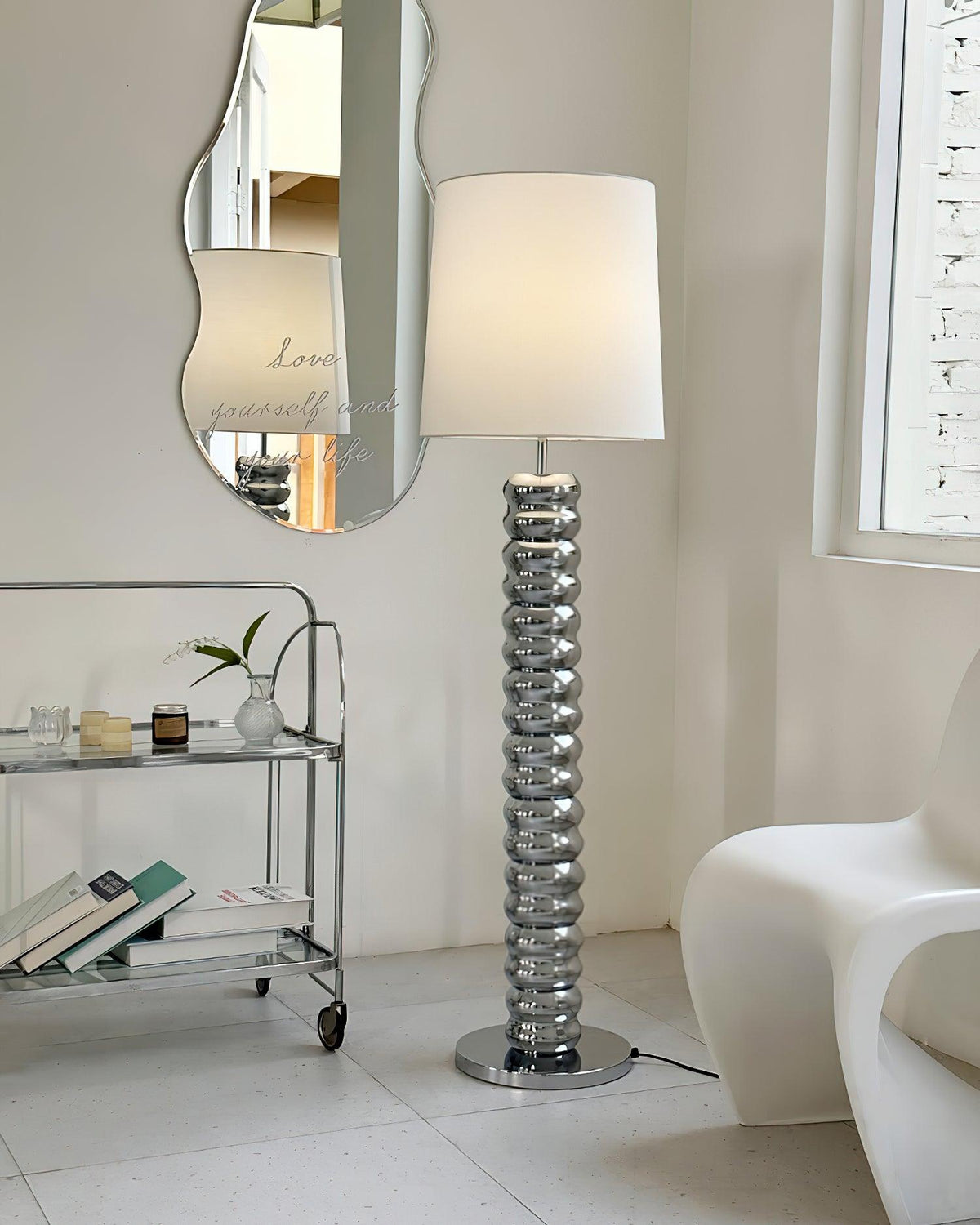 Rib lampa stojąca