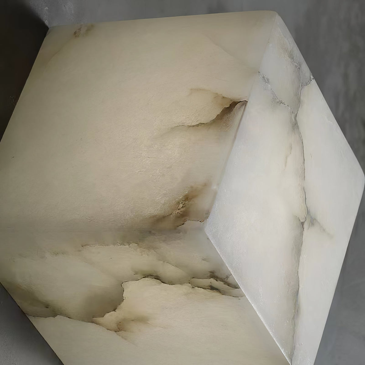 Alabaster żyrandol sześcienne elegancja