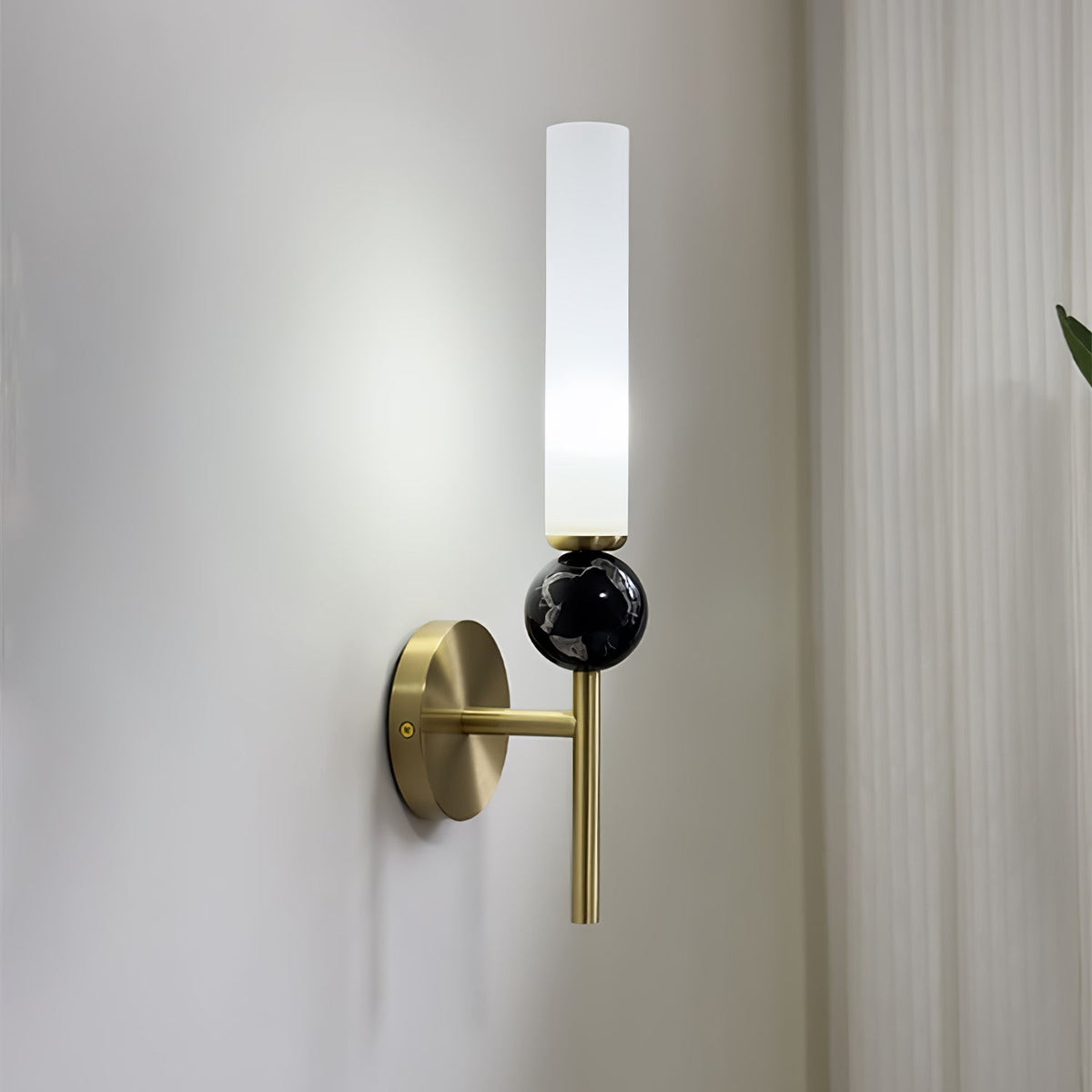 Dulane nowoczesna minimalistyczna kinkietowa lampa ścienna w pionie z marmuru