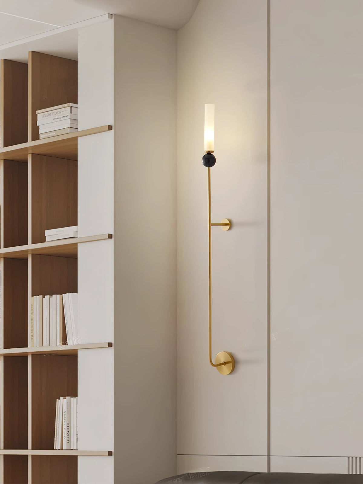 Dulane nowoczesna minimalistyczna kinkietowa lampa ścienna w pionie z marmuru