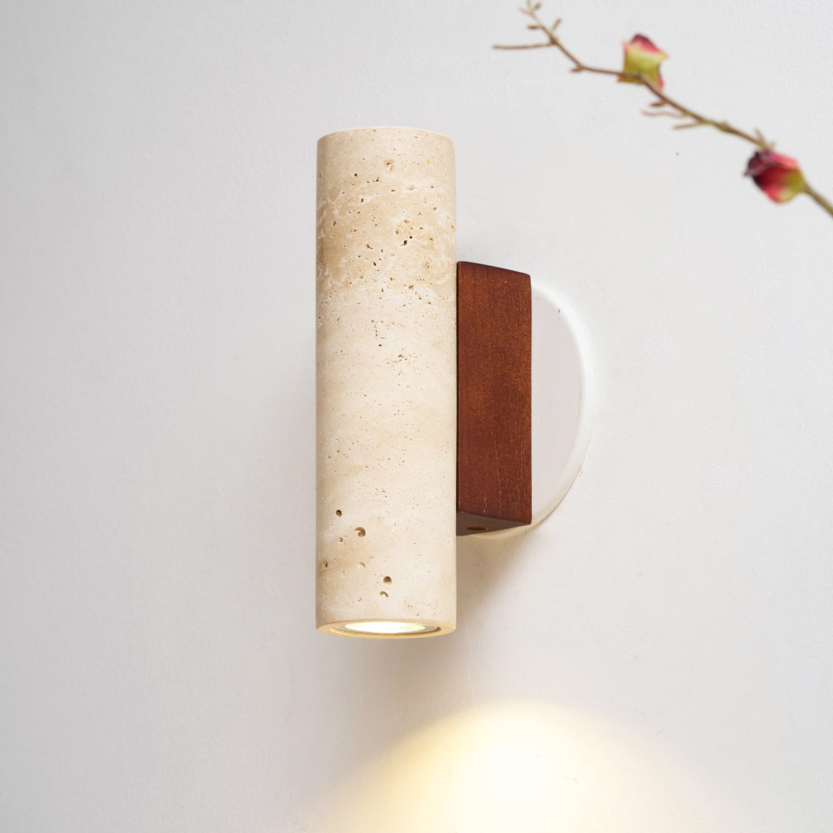 Nula Travertine kinkiet drewniany
