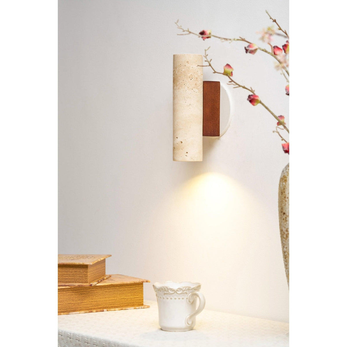 Nula Travertine kinkiet drewniany