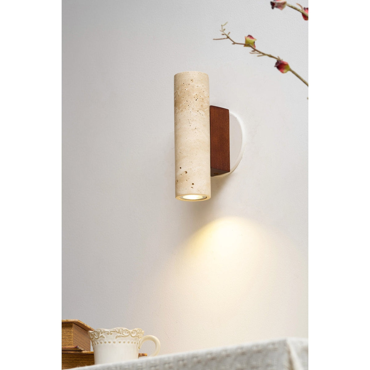 Nula Travertine kinkiet drewniany