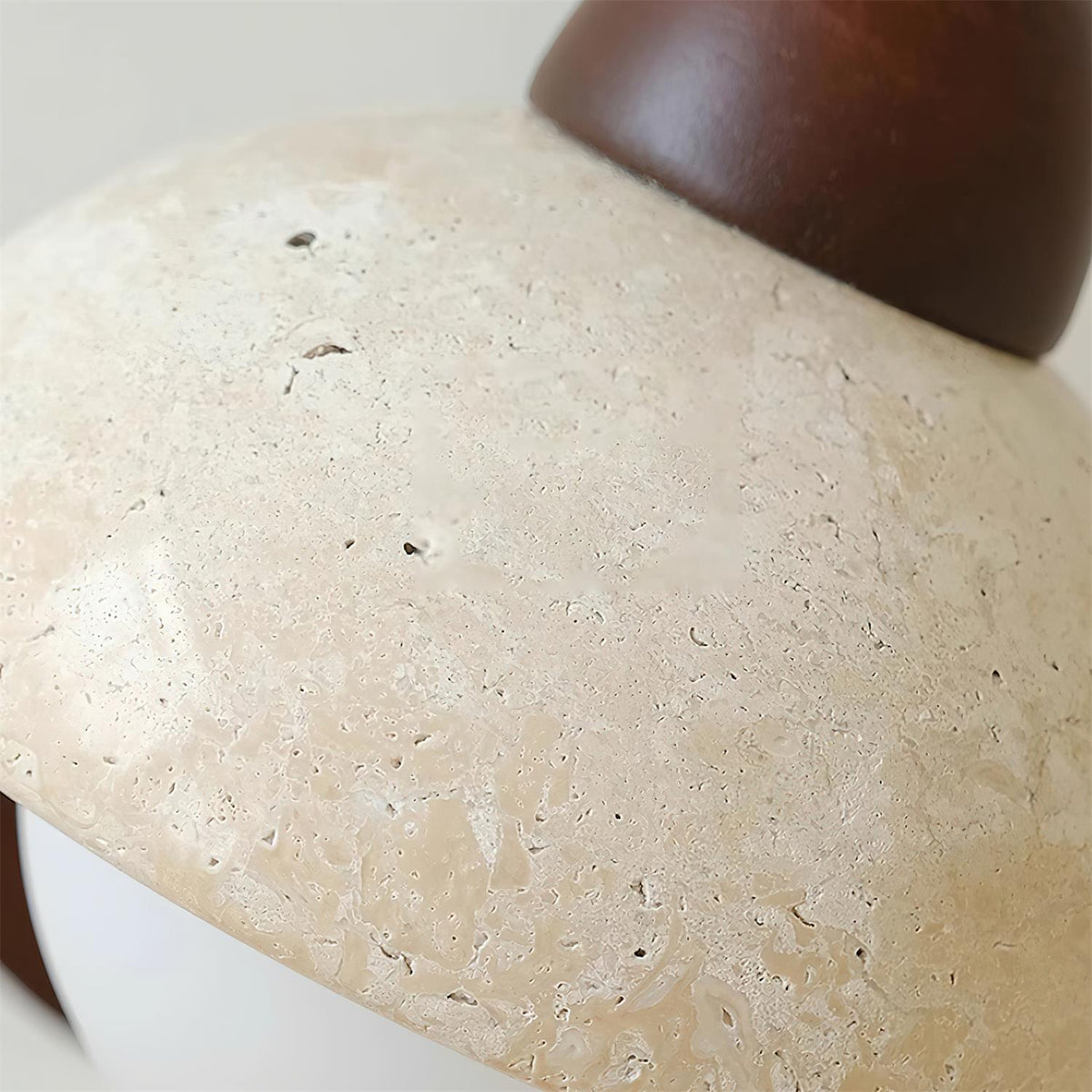 Tavalielle kinkiet Travertine biały Opalescent w kształcie kuli