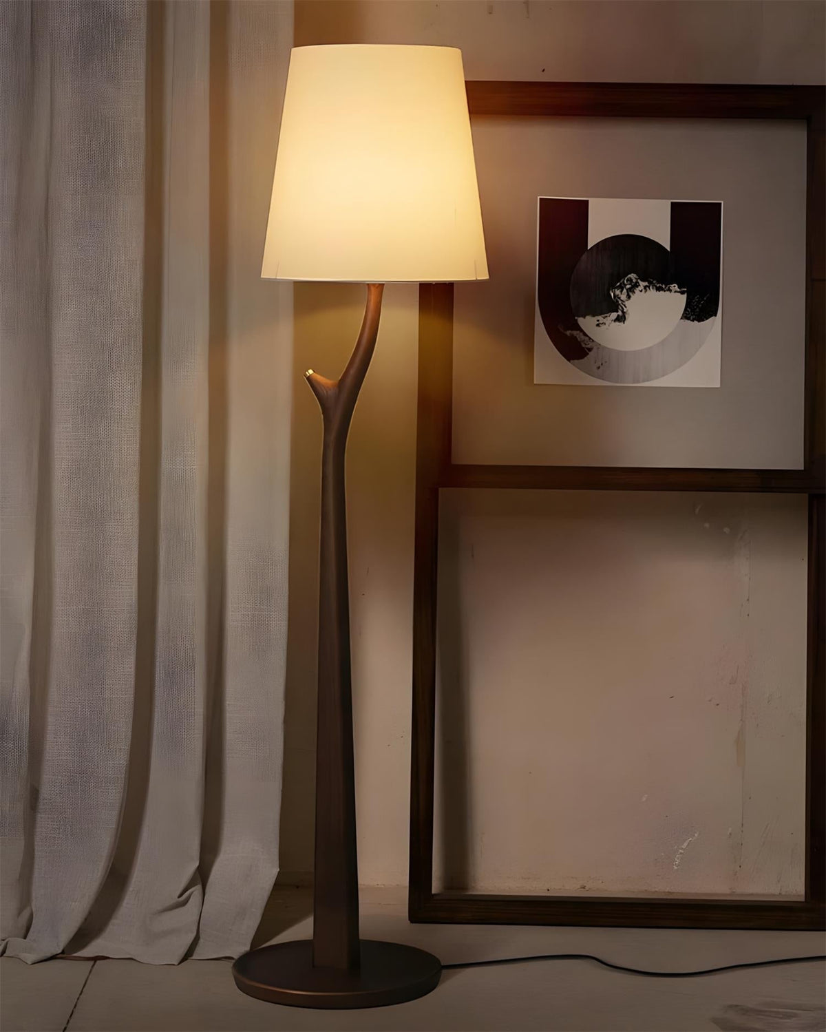 Norinia lampa stojąca