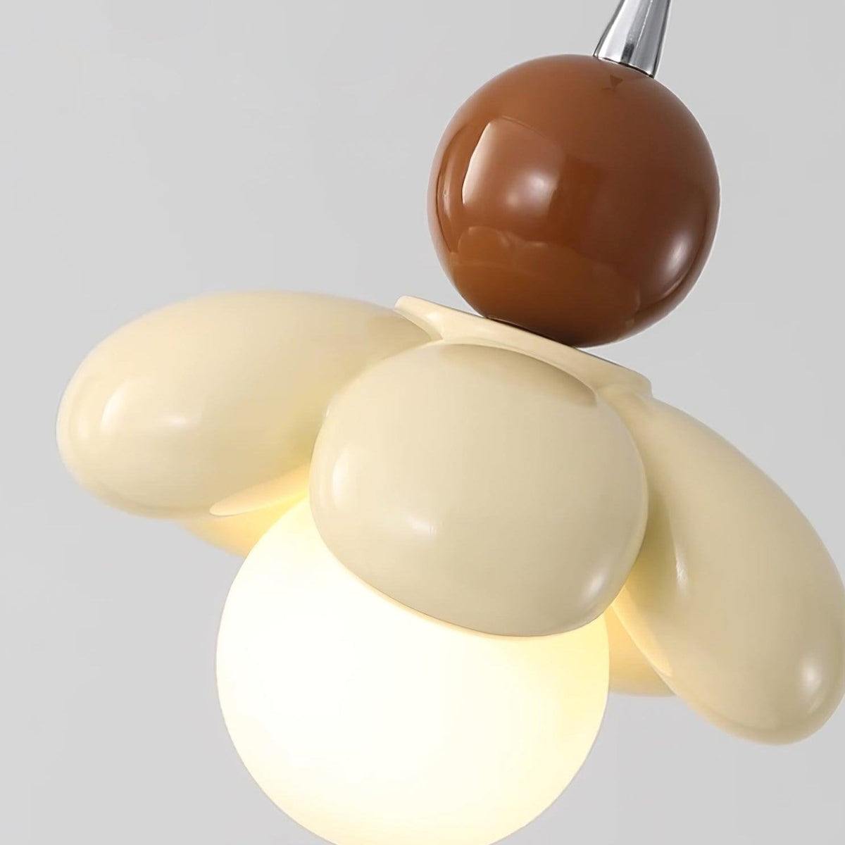 Blossi lampa wisząca w kształcie kwiatu