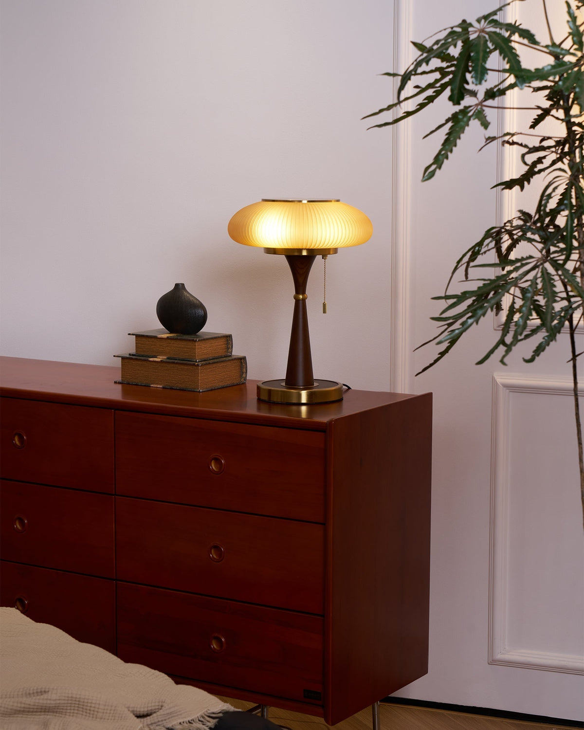 Lampa stołowa Vevelo drewniana retro