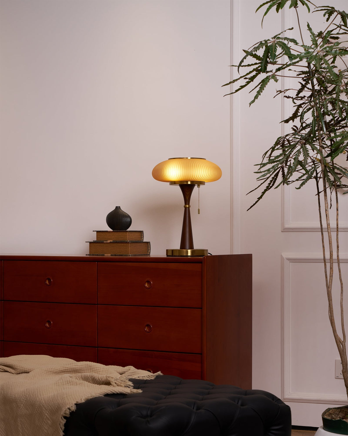 Lampa stołowa Vevelo drewniana retro
