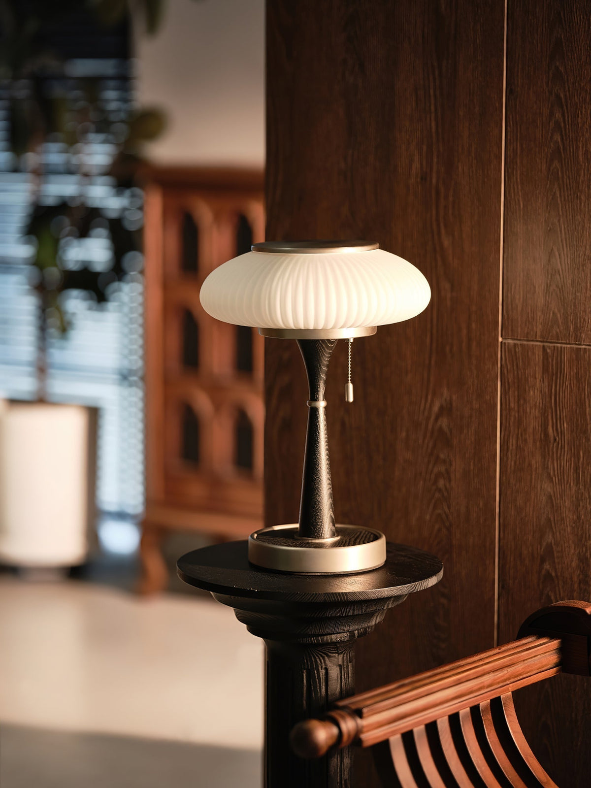 Lampa stołowa Vevelo drewniana retro