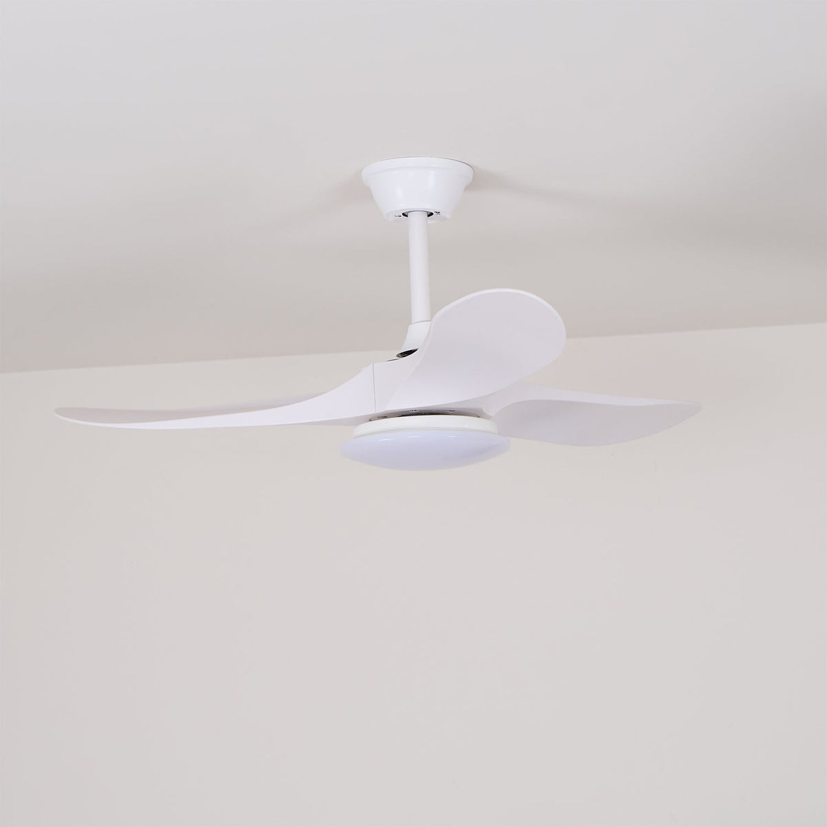 Oriken minimalistyczna lampa sufitowa z wentylatorem