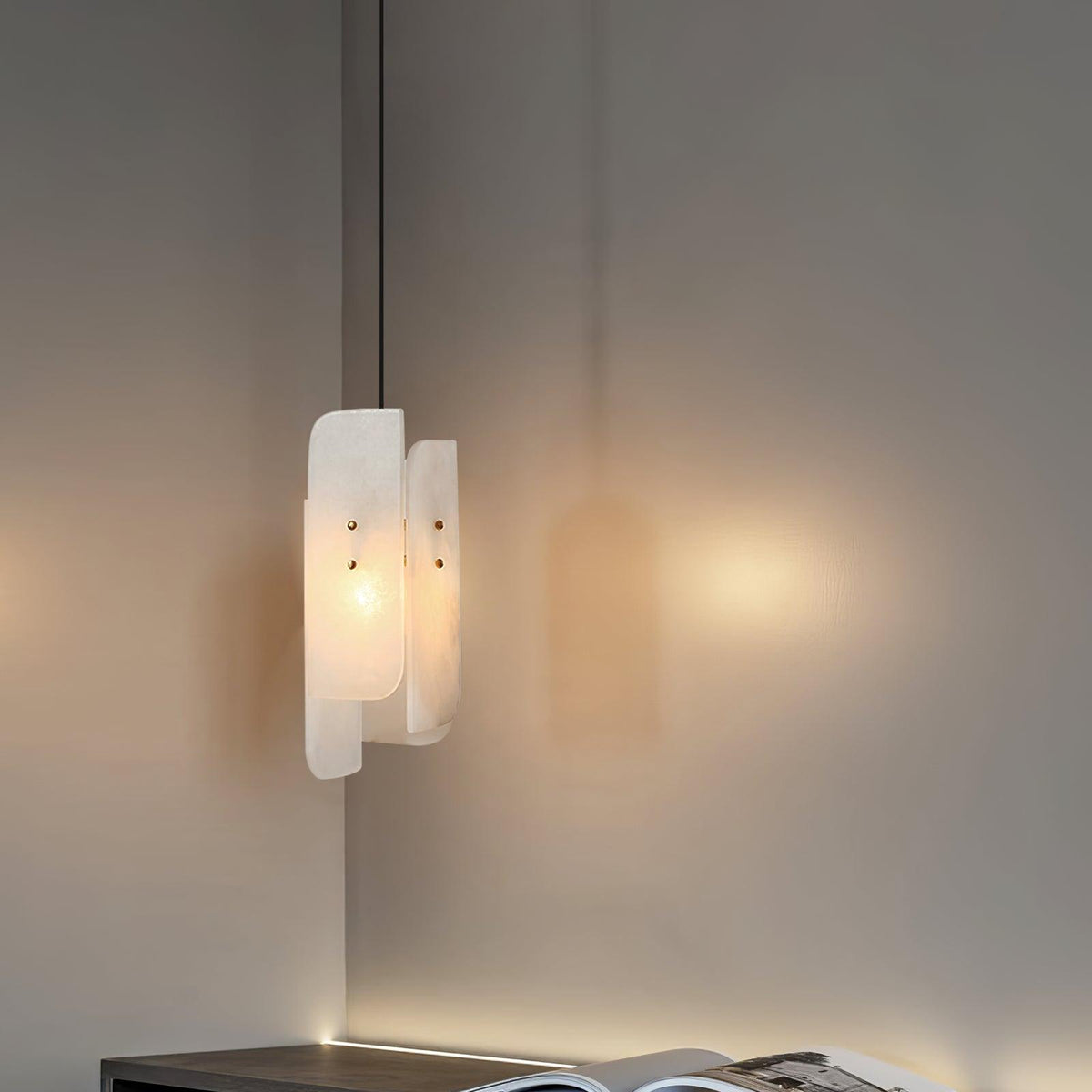 Vicarus warstwowa lampa wisząca z alabastrem