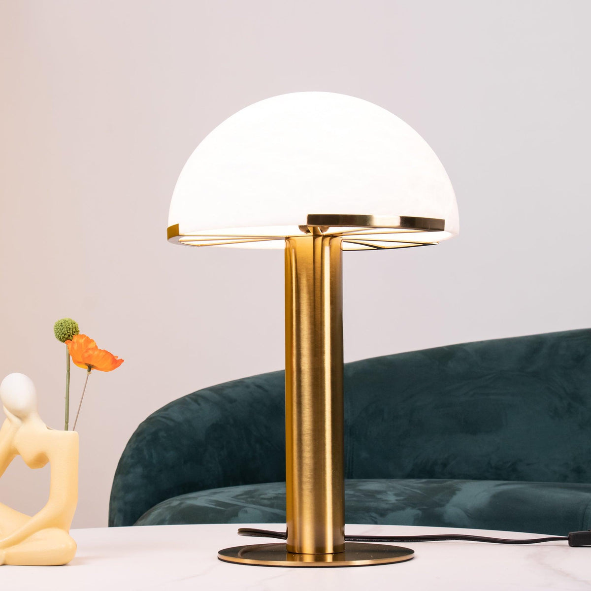 Keir lampa stołowa z alabastrem