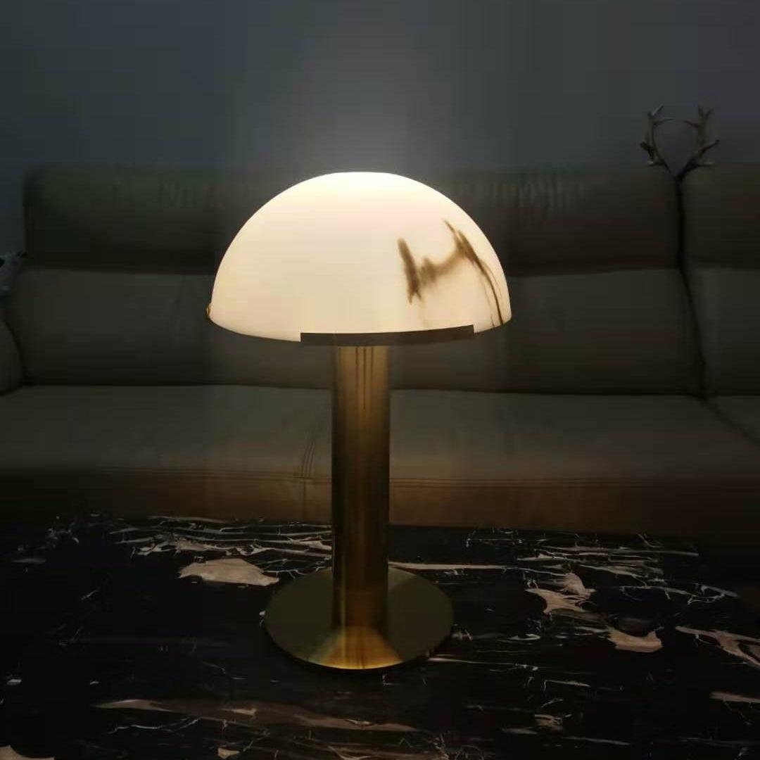 Keir lampa stołowa z alabastrem