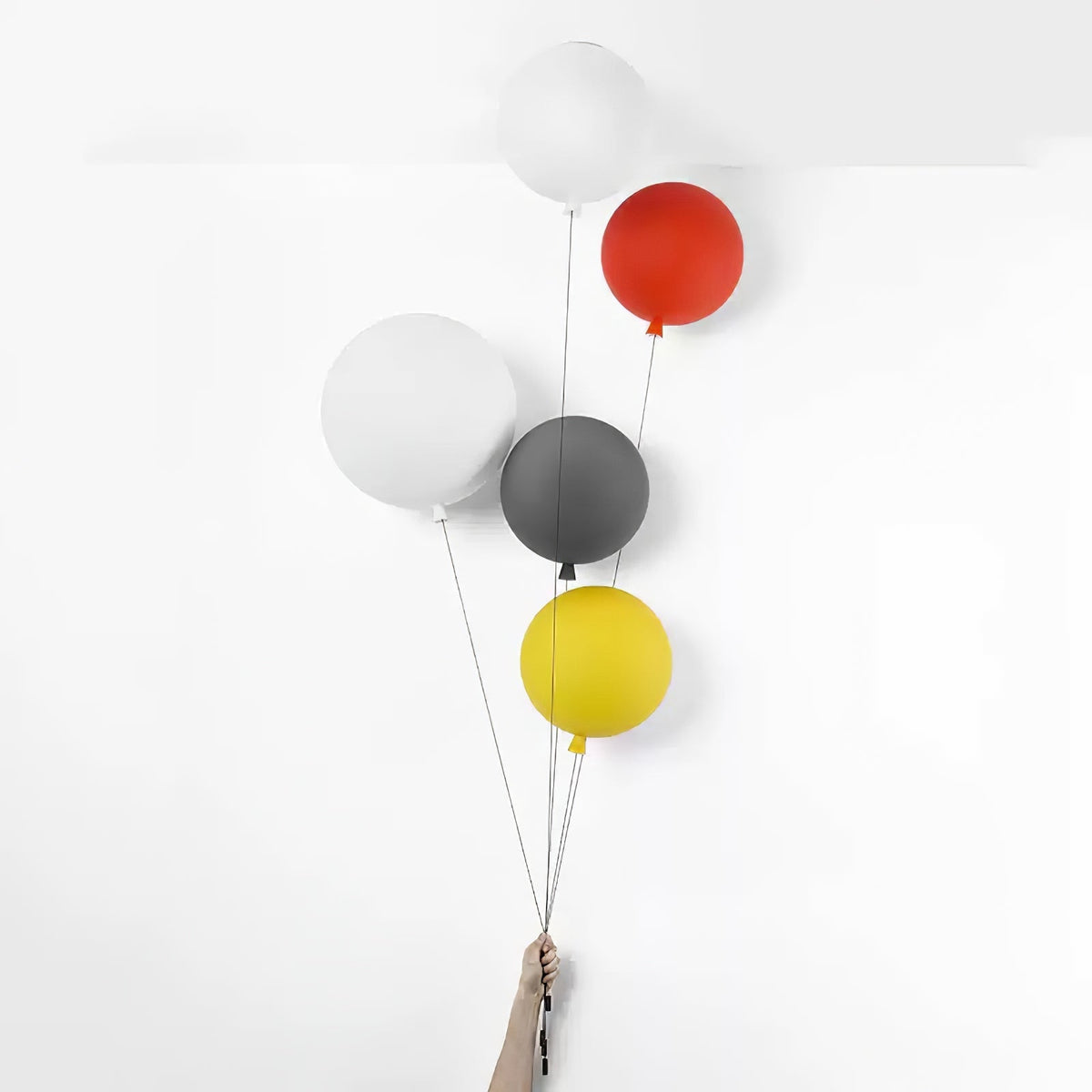 Kiri radosny żyrandol balonowy z plastiku do montażu ściennego