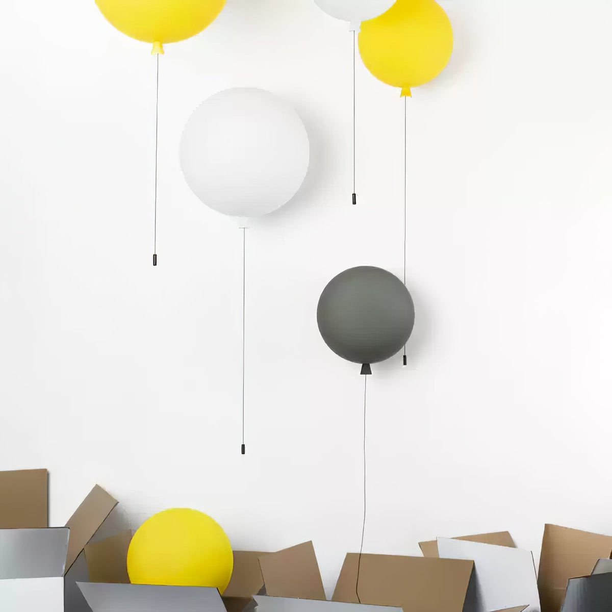Kiri radosny żyrandol balonowy z plastiku do montażu ściennego