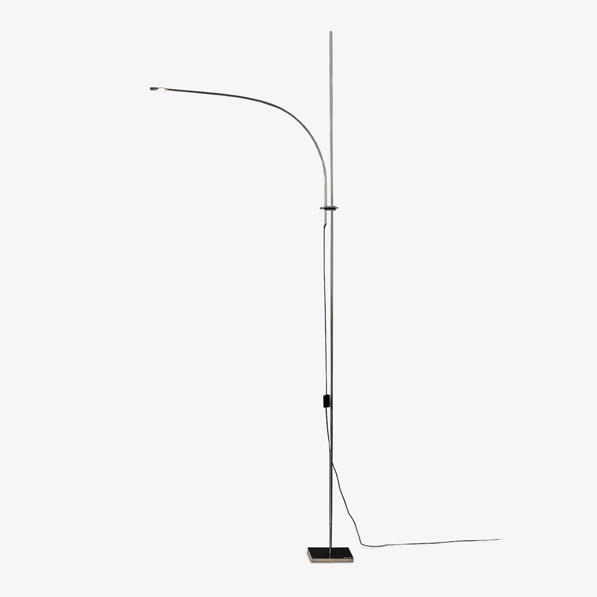 Zevenil minimalistyczna lampa stojąca