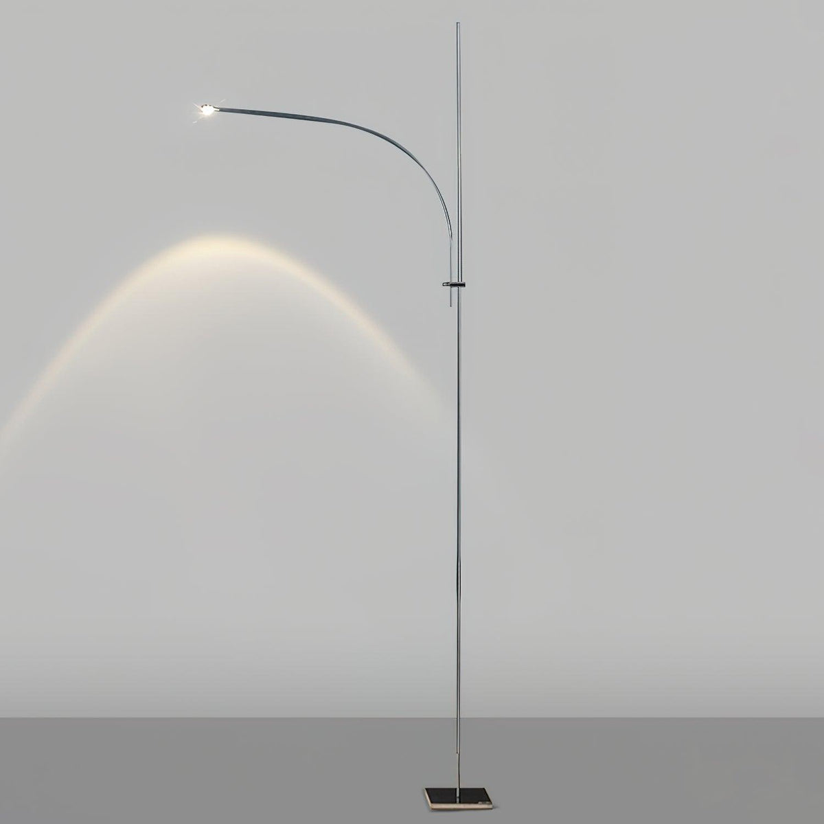 Zevenil minimalistyczna lampa stojąca
