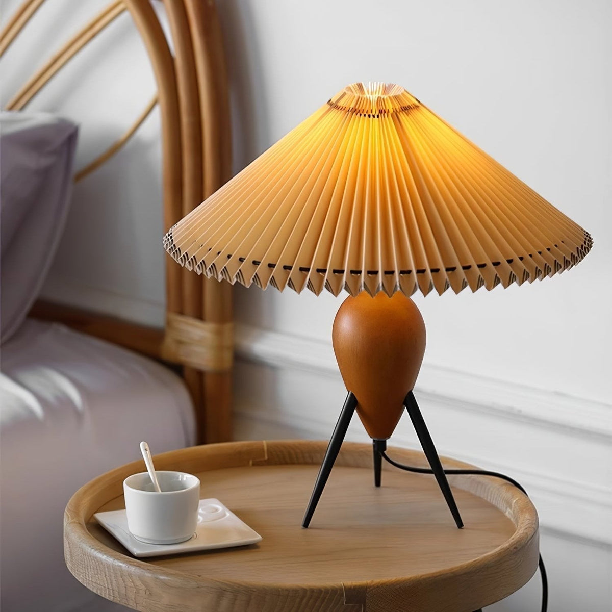 Elyse retro lampa stołowa z drewna i płótna