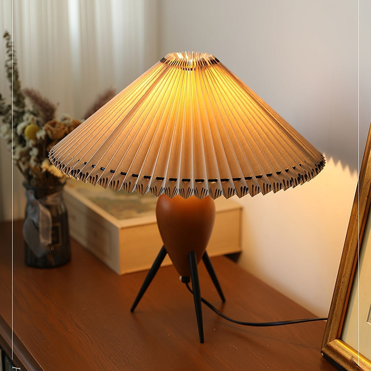 Elyse retro lampa stołowa z drewna i płótna