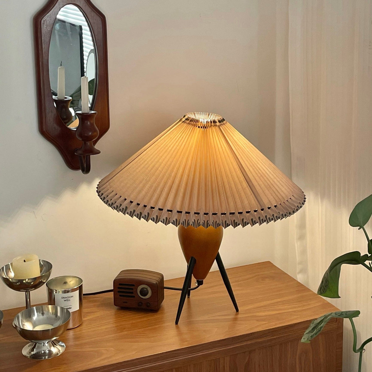 Elyse retro lampa stołowa z drewna i płótna