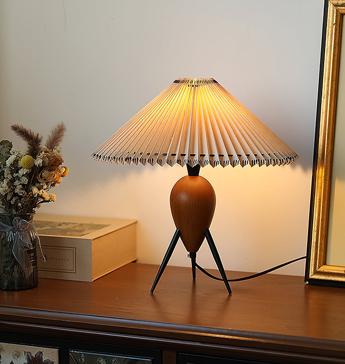 Elyse retro lampa stołowa z drewna i płótna